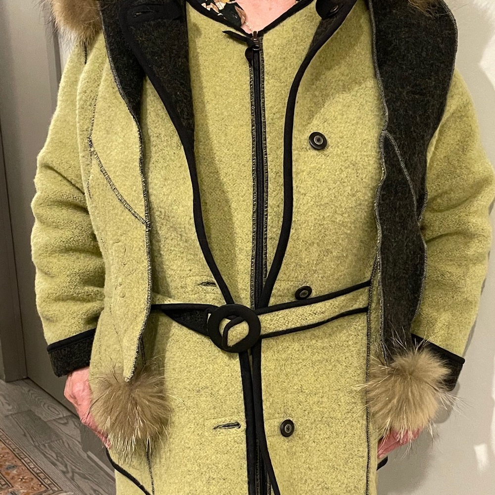 Epsilon coat - Picture 4 of 5